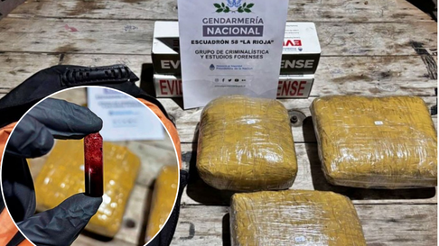 Se requisaron más de 3 kilos de marihuana en un colectivo de larga distancia. Se requisaron más de 3 kilos de marihuana en un colectivo de larga distancia.