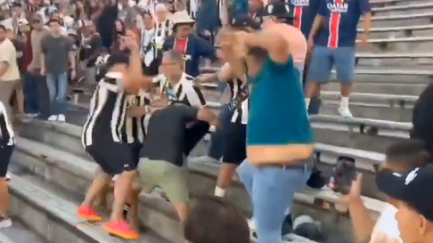 El Mundial de Clubes tuvo su primer escándalo en las tribunas. El Mundial de Clubes tuvo su primer escándalo en las tribunas.