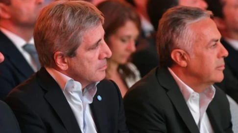 Luis Caputo y Alfredo Cornejo, en un foro de empresarios en Mendoza. Luis Caputo y Alfredo Cornejo, en un foro de empresarios en Mendoza.