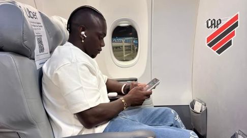 Edwuin Cetré ya no es más jugador de Estudiantes, el colombiano firmará en Brasil Edwuin Cetré ya no es más jugador de Estudiantes, el colombiano firmará en Brasil