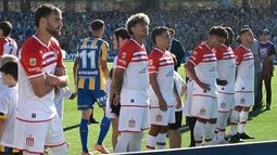 Estudiantes y Central se volverán a cruzar meses después del recordado espaldazo Estudiantes y Central se volverán a cruzar meses después del recordado espaldazo