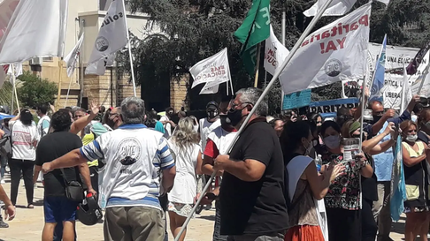 Postal de una de las protestas en Mendoza en 2020 contra la reforma educativa que impulsaba Rodolfo Suarez. Postal de una de las protestas en Mendoza en 2020 contra la reforma educativa que impulsaba Rodolfo Suarez.