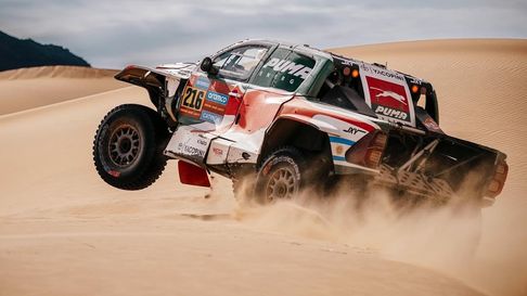 Juan Cruz Yacopini se mantiene entre los diez mejores del Rally Dakar. Juan Cruz Yacopini se mantiene entre los diez mejores del Rally Dakar.