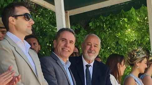 EL intendente de San Carlos se aleja cada vez más de Jorge Difonso. EL intendente de San Carlos se aleja cada vez más de Jorge Difonso.