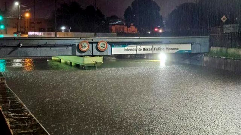 colecta en la plata para ayudar a los damnificados por las inundaciones en zarate y campana colecta en la plata para ayudar a los damnificados por las inundaciones en zarate y campana