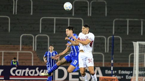 El Tomba no pasó del empate ante el Granate en Mendoza. El Tomba no pasó del empate ante el Granate en Mendoza.