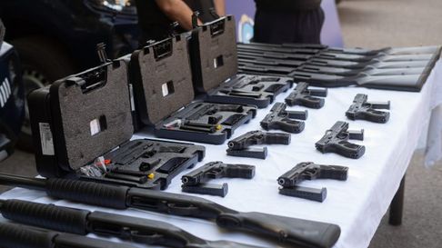 el gobierno invertira mas de $350 millones para equipar a la fuerza policial con nuevas armas el gobierno invertira mas de $350 millones para equipar a la fuerza policial con nuevas armas