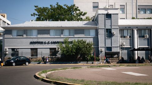 El chico que denunció el violento asalto fue trasladado al hospital Lagomaggiore El chico que denunció el violento asalto fue trasladado al hospital Lagomaggiore