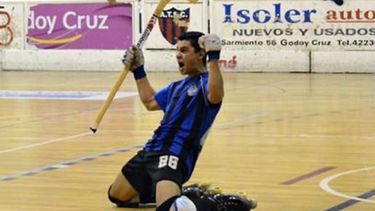 Condenan por abusos al entrenador de hockey Claudio Famar