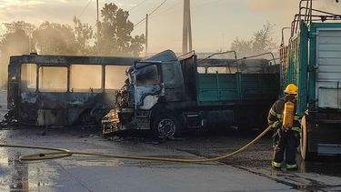 El conductor del colectivo quedó aprehendido y es el responsable del choque, según las primeras pericias