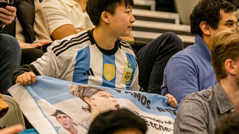 nacio en china, vive en reino unido y es fanatico de tomas etcheverry nacio en china, vive en reino unido y es fanatico de tomas etcheverry