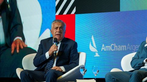 Alfredo Cornejo en el AmCham que oragniza la Cámara de Comercio de Estados Unidos. Alfredo Cornejo en el AmCham que oragniza la Cámara de Comercio de Estados Unidos.