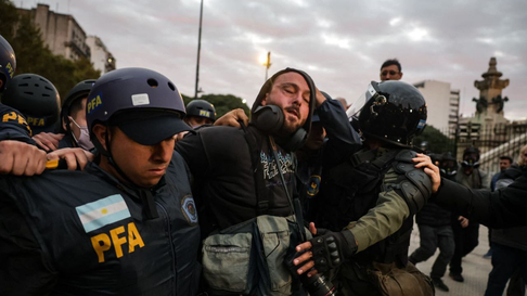 patricia bullrich volvio a justificar la represion a jubilados patricia bullrich volvio a justificar la represion a jubilados