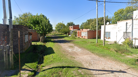 Vecinos de Barrio Aeropuerto reclaman por obras de asfaltado. Vecinos de Barrio Aeropuerto reclaman por obras de asfaltado.