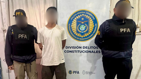 Un joven fue detenido por amenazar de muerte al presidente Javier Milei. Un joven fue detenido por amenazar de muerte al presidente Javier Milei.