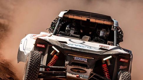 El mendocino Bruno Jacomy y el chileno Lucas del Río volvieron a festejar en el Rally Dakar. El mendocino Bruno Jacomy y el chileno Lucas del Río volvieron a festejar en el Rally Dakar.