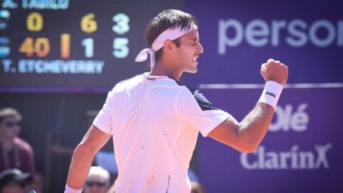 Tomás Etcheverry y un triunfo bonus: semifinales y adentro del top 50 Tomás Etcheverry y un triunfo bonus: semifinales y adentro del top 50