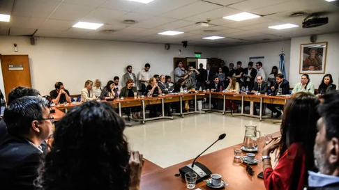 El fallo contra Cristina alteró la agenda en el Congreso. El fallo contra Cristina alteró la agenda en el Congreso.