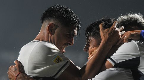 La dirigencia de Gimnasia se reunirá esta semana con Cristian Tarragona La dirigencia de Gimnasia se reunirá esta semana con Cristian Tarragona