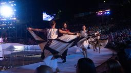 El detrás de escena las vendimias departamentales: fotos para cobrar y malestar artístico