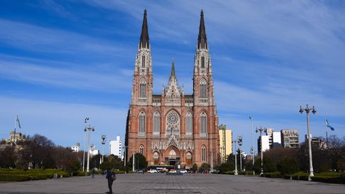 ponen en marcha un plan para preservar la catedral de la plata ponen en marcha un plan para preservar la catedral de la plata