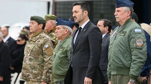 Luis Petri, ministro de Defensa. Luis Petri, ministro de Defensa.