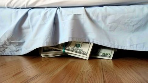 Se habilitó formalmente el uso libre de esos fondos, conocidos popularmente como “dólar colchón”. Se habilitó formalmente el uso libre de esos fondos, conocidos popularmente como “dólar colchón”.