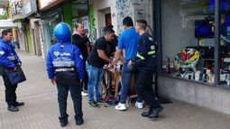 En La Plata, la venta ilegal cayó el mes pasado un 42 % respecto a abril de 2025 En La Plata, la venta ilegal cayó el mes pasado un 42 % respecto a abril de 2025