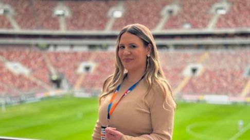 Carina Magnabosco también fue tema de consulta en la nota que dio Verón Carina Magnabosco también fue tema de consulta en la nota que dio Verón