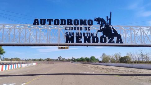 Delincuentes se llevaron valiosas luminarias del kartódromo de San Martín Delincuentes se llevaron valiosas luminarias del kartódromo de San Martín