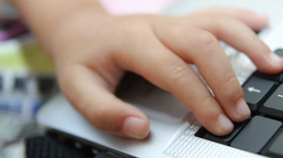 Impulsan mejorar y ampliar la conectividad en las escuelas públicas de la Región Impulsan mejorar y ampliar la conectividad en las escuelas públicas de la Región