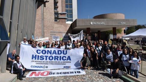 La UNCuyo vuelve al paro esta semana por dos días y se viene otra huelga más para la semana del 23. La UNCuyo vuelve al paro esta semana por dos días y se viene otra huelga más para la semana del 23.