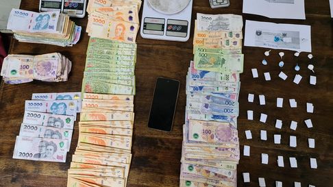 Efectivos de la Policía Contra el Narcotráfico (PCN) desactivaron en las ultimas horas puntos de comercialización de droga en los departamentos de Las Heras y Tupungato Efectivos de la Policía Contra el Narcotráfico (PCN) desactivaron en las ultimas horas puntos de comercialización de droga en los departamentos de Las Heras y Tupungato