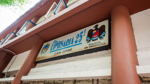 Los aprehendidos fueron trasladados a la Comisaría 25 de Guaymallén Los aprehendidos fueron trasladados a la Comisaría 25 de Guaymallén