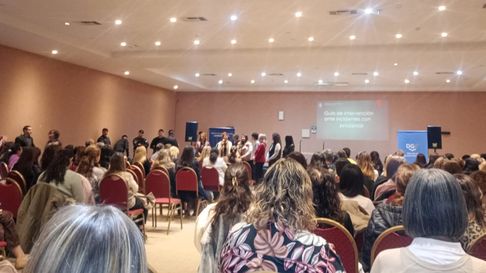La DGE realizó una jornada de capacitación para autoridades de escuelas en San Rafael La DGE realizó una jornada de capacitación para autoridades de escuelas en San Rafael