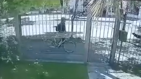 las imagenes que comprometen al detenido por el crimen de la psiquiatra las imagenes que comprometen al detenido por el crimen de la psiquiatra