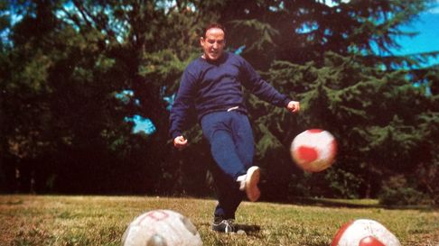 estudiantes dio detalles de la estatua de osvaldo zubeldia estudiantes dio detalles de la estatua de osvaldo zubeldia