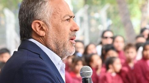 Los maestros de Mendoza están entre los peores pagos del país. Alfredo Cornejo les ofreció 5% y 4% no acumulativos en el salario. Los maestros de Mendoza están entre los peores pagos del país. Alfredo Cornejo les ofreció 5% y 4% no acumulativos en el salario.