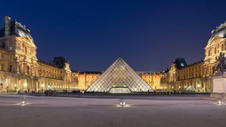 París se revoluciona por el robo al Museo del Louvre: se llevaron joyas de Napoleón.&nbsp;