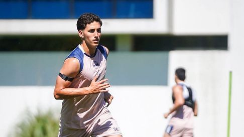 Nicolás Barros Schelotto en el entrenamiento de Gimnasia en Estancia Chica Nicolás Barros Schelotto en el entrenamiento de Gimnasia en Estancia Chica