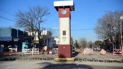 Volvió a funcionar el Reloj de Los Hornos Volvió a funcionar el Reloj de Los Hornos