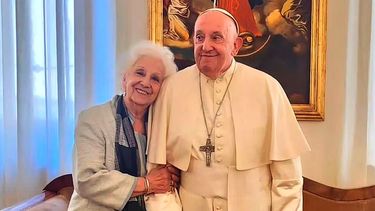 Estela de Carlotto junto al papa Francisco. 