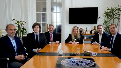 el pro bonaerense se acerca a lla y naufraga la megacumbre con la ucr el pro bonaerense se acerca a lla y naufraga la megacumbre con la ucr