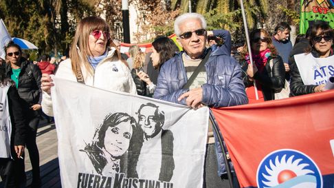 Cristina Kirchner publicó el mensaje que envió a la militancia que se movilizó a Plaza de Mayo. Cristina Kirchner publicó el mensaje que envió a la militancia que se movilizó a Plaza de Mayo.
