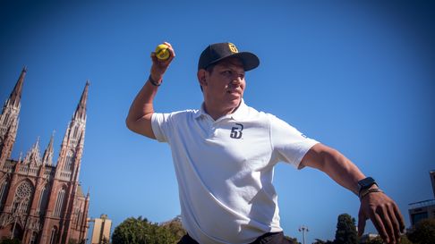 Víctor Aramayo, representante del béisbol 5 en La Plata, PBA y Argentina Víctor Aramayo, representante del béisbol 5 en La Plata, PBA y Argentina