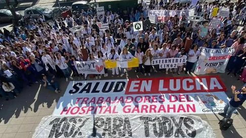 Los reclamos de residentes del Hospital Garrahan se mantuvieron varios días. Los reclamos de residentes del Hospital Garrahan se mantuvieron varios días.