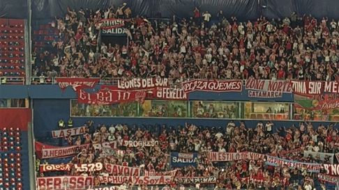 1500 hinchas de Estudiantes estuvieron presentes en Paraguay 1500 hinchas de Estudiantes estuvieron presentes en Paraguay
