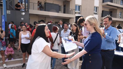 El barrio se ubica al oeste de Godoy Cruz. El barrio se ubica al oeste de Godoy Cruz.
