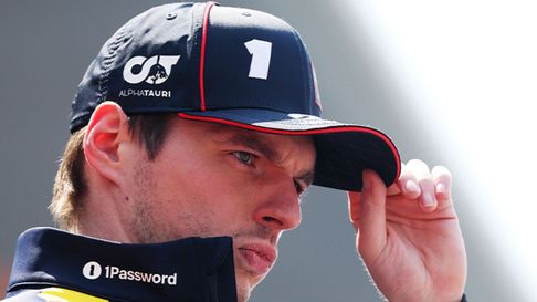 Max Verstappen va por una marca de Fangio. Max Verstappen va por una marca de Fangio.