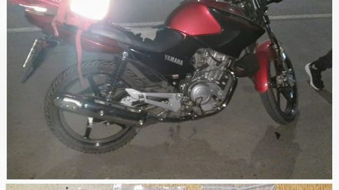 El detenido llevaba la droga entre los pedidos de comida. El detenido llevaba la droga entre los pedidos de comida.